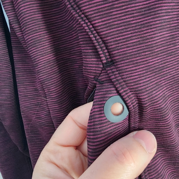 Athleta Purple Maroon Long Sleeve Hoodie Soze Large - Picture 4 of 8